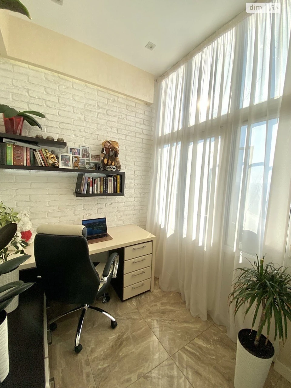 Long-Term Apartment Rental