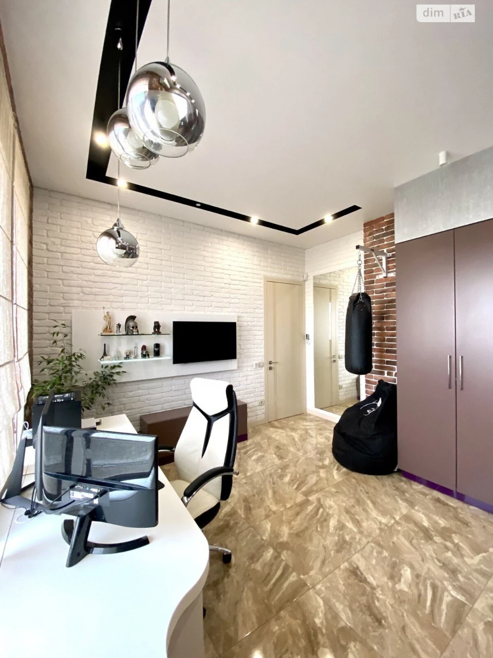 Long-Term Apartment Rental