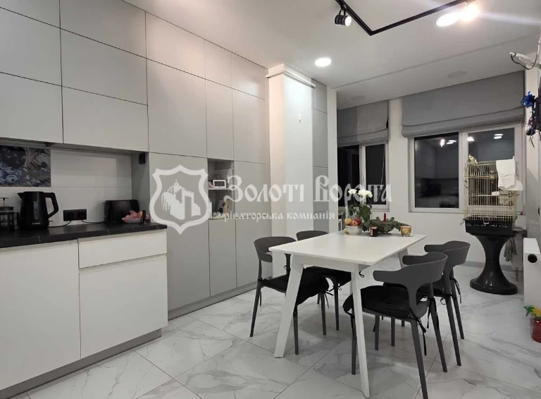 3-room apartment for sale 89.9 m², Yunatska St., 6