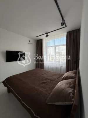 3-room apartment for sale 89.9 m², Yunatska St., 6