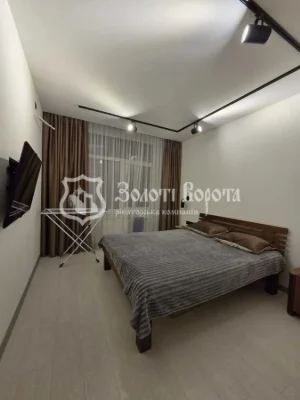 3-room apartment for sale 89.9 m², Yunatska St., 6