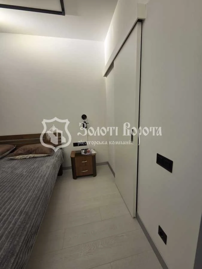 3-room apartment for sale 89.9 m², Yunatska St., 6