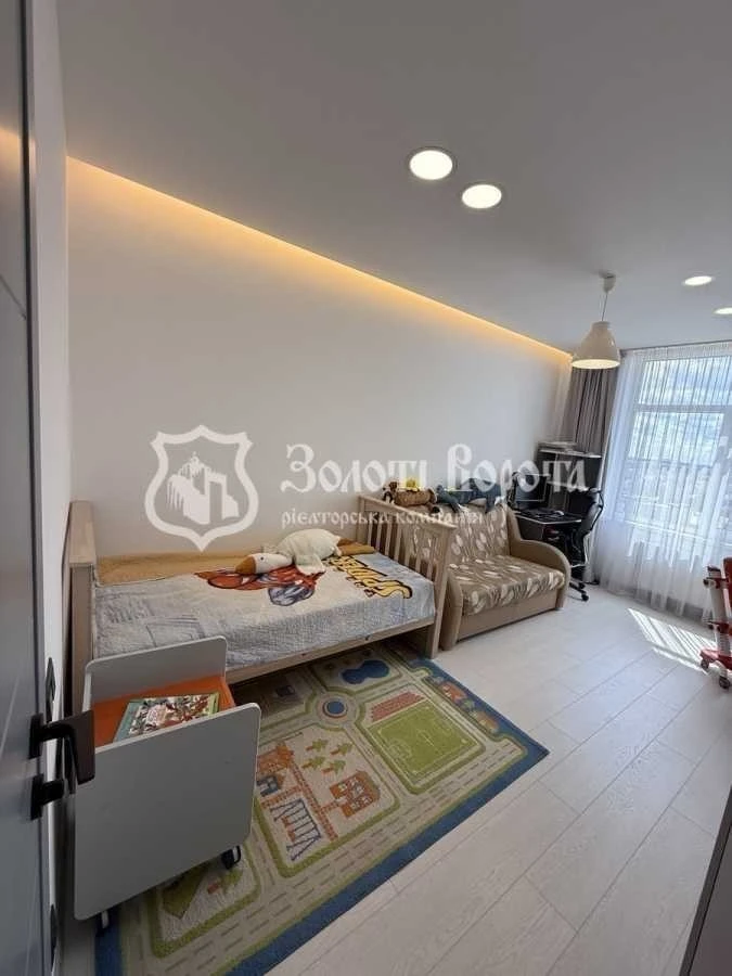 3-room apartment for sale 89.9 m², Yunatska St., 6