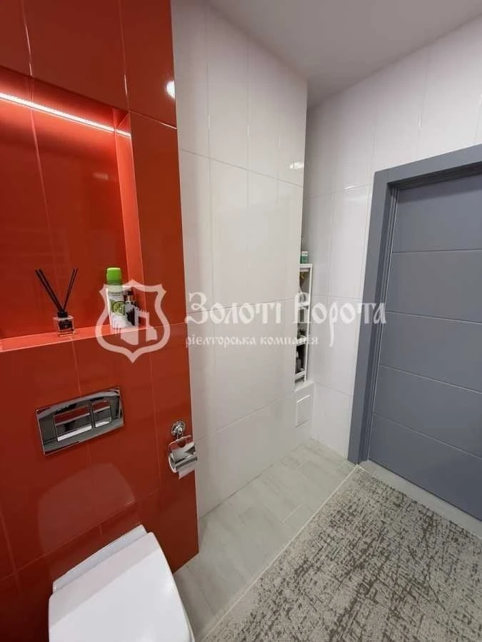 3-room apartment for sale 89.9 m², Yunatska St., 6
