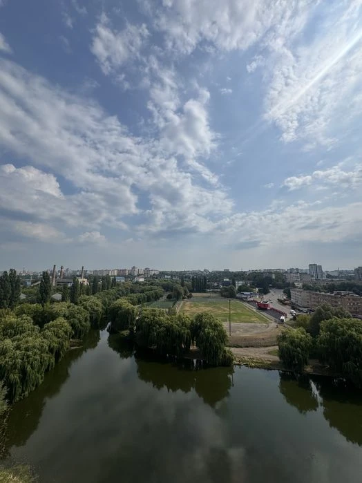 # Преміальна 1-кім квартира в Центрі міста