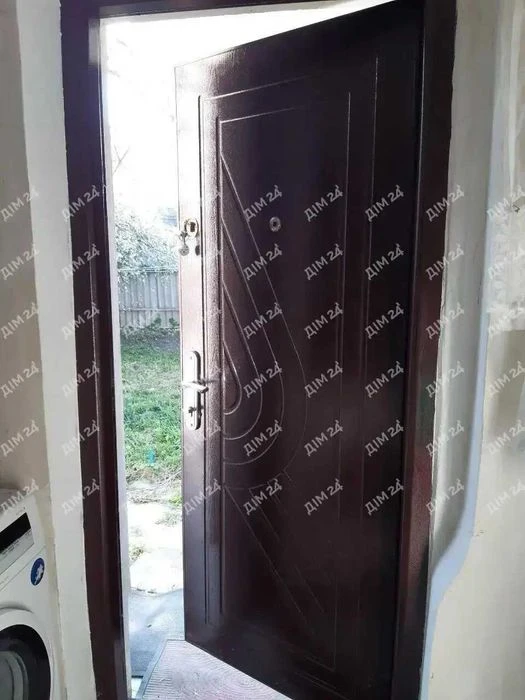 Власне подвір'я на Леваді