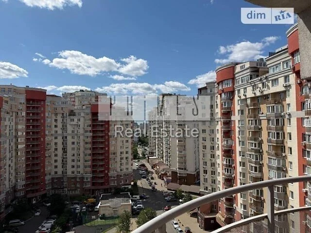Продаж 1к квартири 50 кв. м на вул. Степана Рудницького 3/7