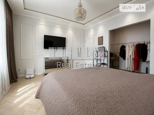 Продаж 1к квартири 50 кв. м на вул. Степана Рудницького 3/7