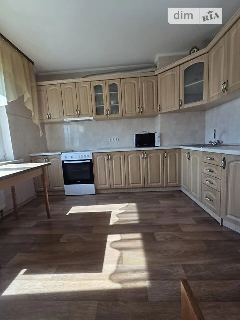 Продаж 2к квартири 76 кв. м на вул. Милославська 16 • ID 346