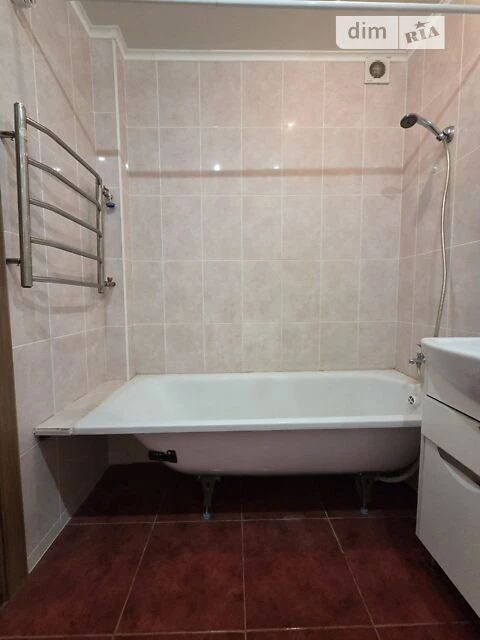 Продаж 2к квартири 76 кв. м на вул. Милославська 16 • ID 346