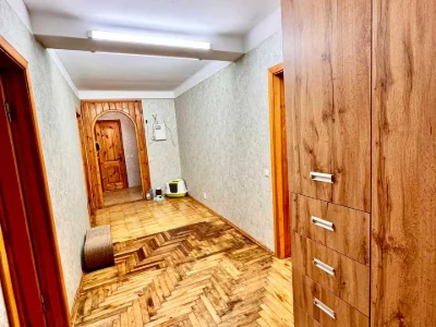 Квартира. Запорожье, Сергея Синенко ул. (Кремлевская)