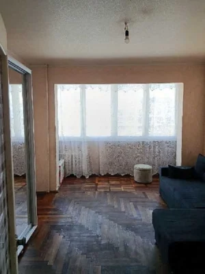 Продается 4 ком. кв. ул. Руставы в Осипенковском районе. Может