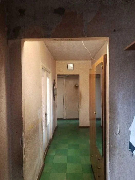Продается 4 ком. кв. ул. Руставы в Осипенковском районе. Может