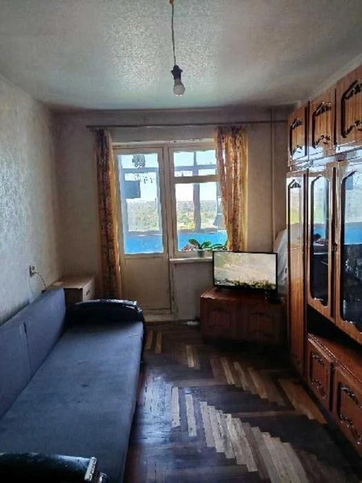 Продается 4 ком. кв. ул. Руставы в Осипенковском районе. Может