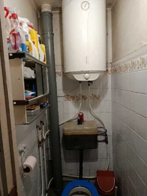 Продается 4 ком. кв. ул. Руставы в Осипенковском районе. Может