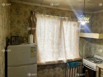 1 room. 30 sq. m. Odesa (Odesskaya, stop. School, st. Matrosova 12) 13