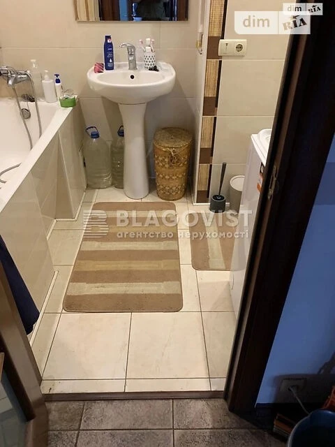 Sale of 2-room apartment 63.4 sq. m. on Knyaziv Ostrozkih Street 15 •
