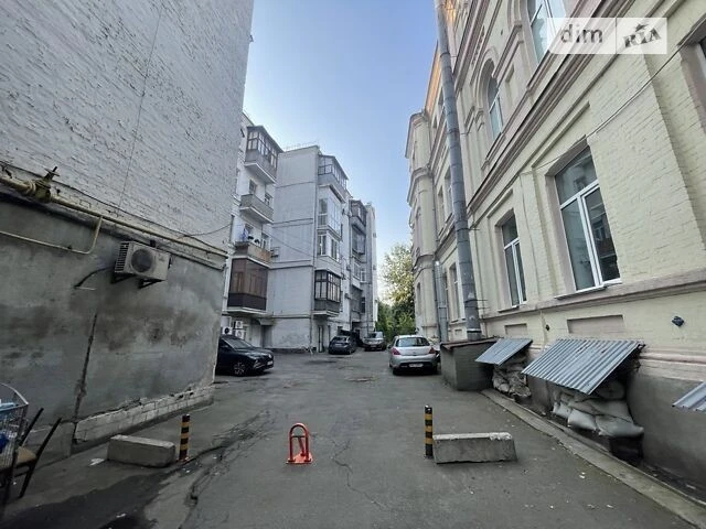 Sale of 2-room apartment 63.4 sq. m. on Knyaziv Ostrozkih Street 15 •