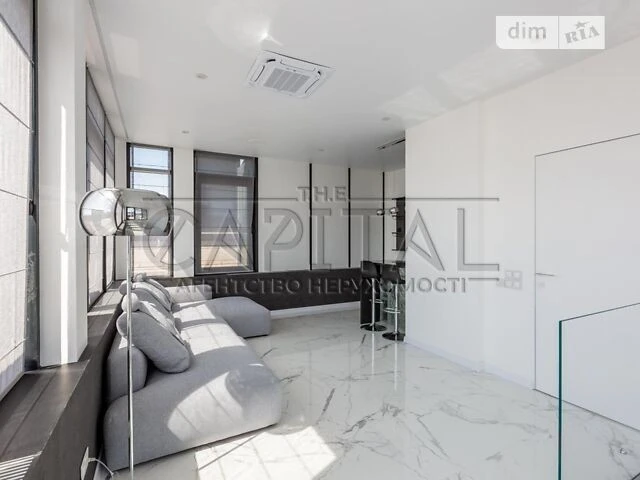 Sale of 3-room apartment 201 sq. m on Antonovycha St. 74 • ID 3461