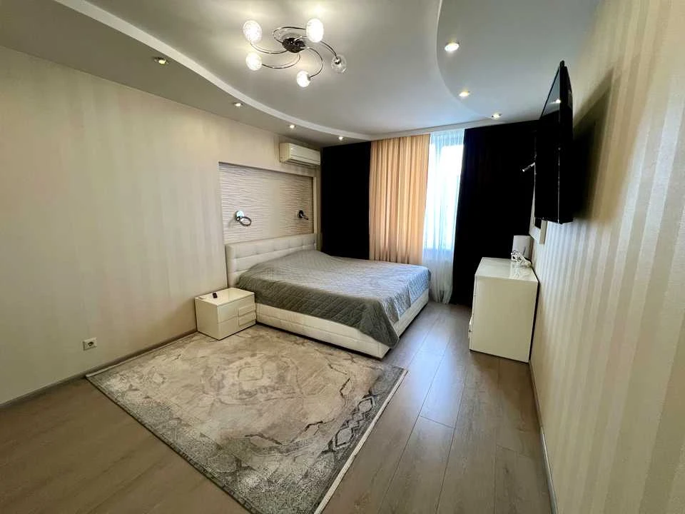 Apartment. Kyiv, Kolomyiskyi Lane.