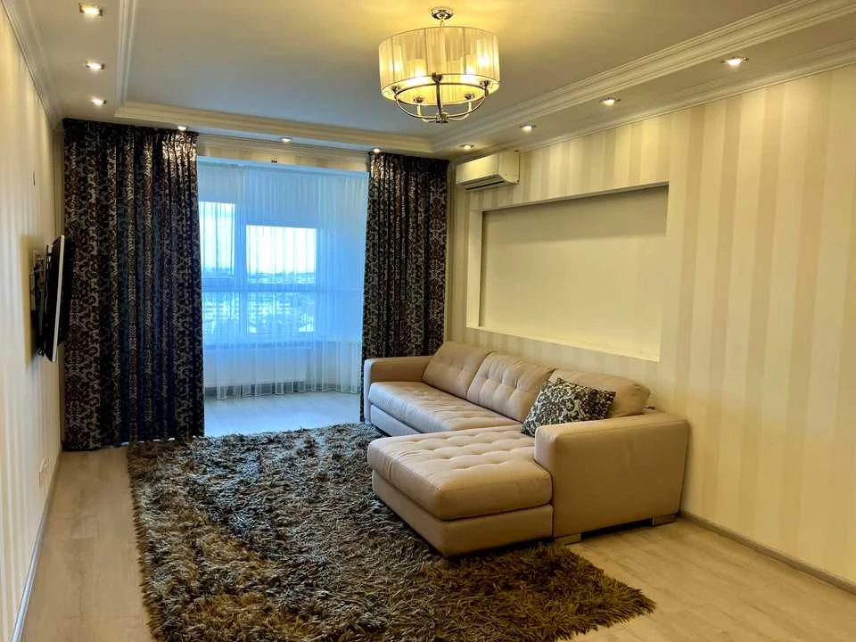 Apartment. Kyiv, Kolomyiskyi Lane.