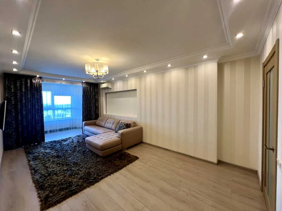 Apartment. Kyiv, Kolomyiskyi Lane.
