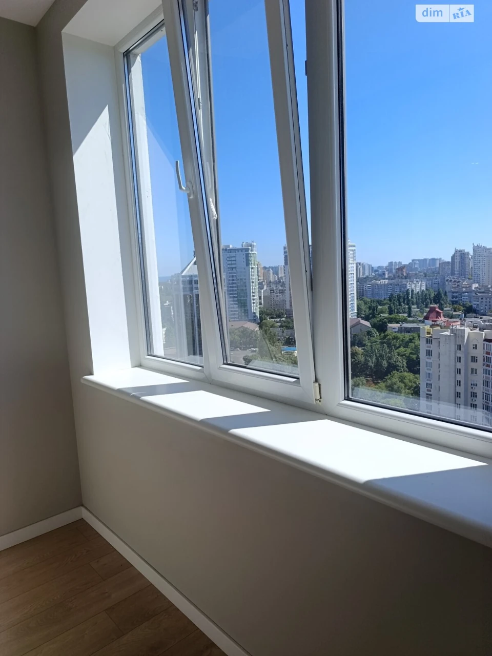 Продажа квартир Приморский.