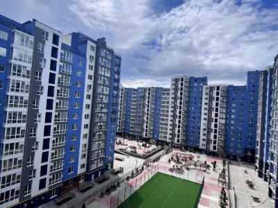 Квартира. Ивано-Франковск, Княгинин ул., (Дом 17)