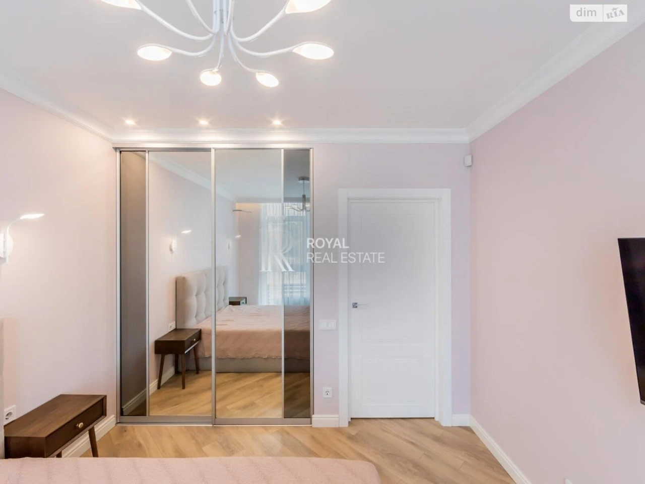 Apartment for sale in Saperne Pole