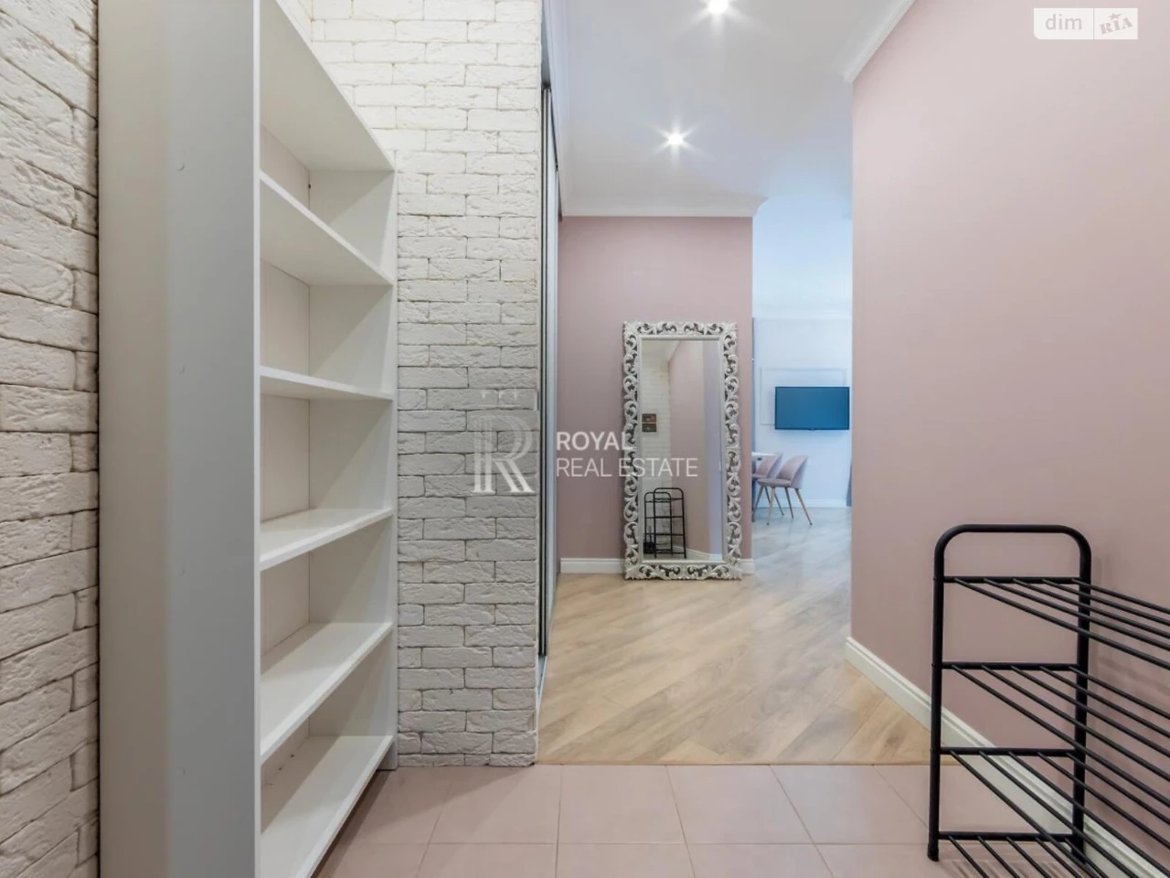Apartment for sale in Saperne Pole