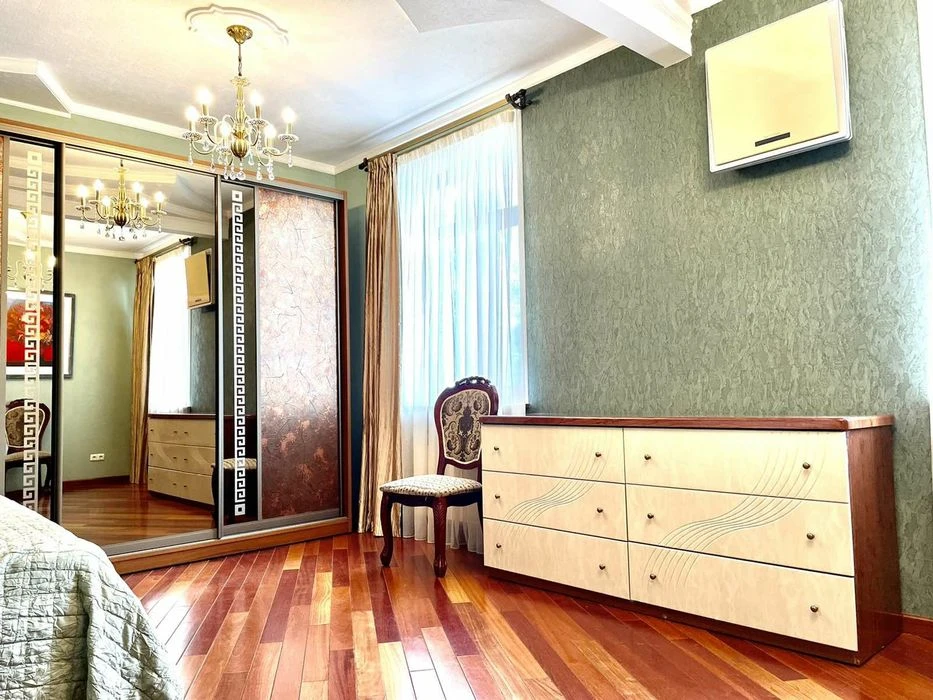 Продажа 3к квартиры, премиум класса Александровский р-н.
