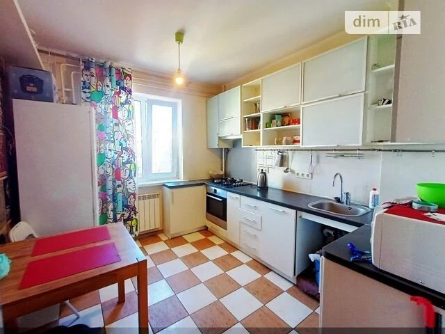 For sale 3-room apartment 72 sq. m on Urlivska Street 1/8 • ID 34569