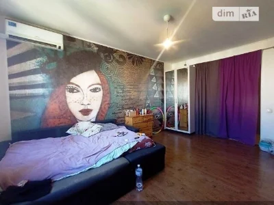 For sale 3-room apartment 72 sq. m on Urlivska Street 1/8 • ID 34569