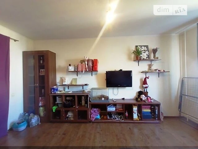For sale 3-room apartment 72 sq. m on Urlivska Street 1/8 • ID 34569