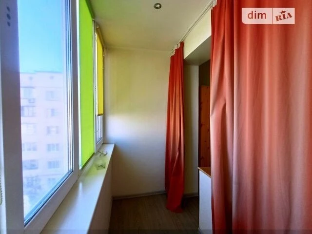 For sale 3-room apartment 72 sq. m on Urlivska Street 1/8 • ID 34569