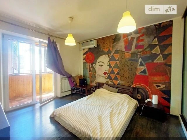 For sale 3-room apartment 72 sq. m on Urlivska Street 1/8 • ID 34569