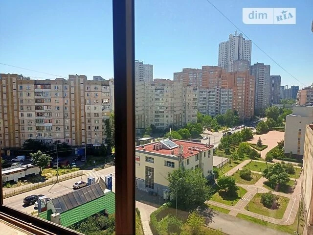 For sale 3-room apartment 72 sq. m on Urlivska Street 1/8 • ID 34569