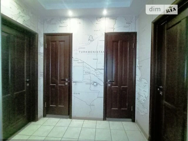 For sale 3-room apartment 72 sq. m on Urlivska Street 1/8 • ID 34569