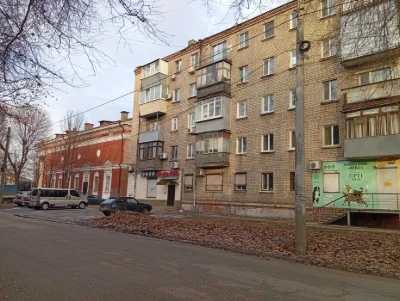 Продам 2 ком. квартиру 2/5, центр низ Кирова Поля, ул. Филос