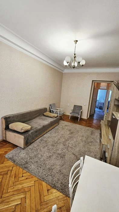 Продам 2кв. Сталинка, центр, закрытый двор, гараж