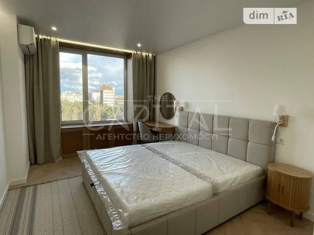Sale of 2-room apartment 54 sq. m on Knyazya Romana Mstislavycha Street