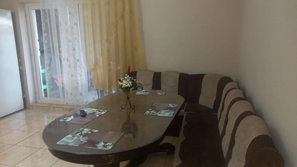 Продається будинок по вул. Карпатської України