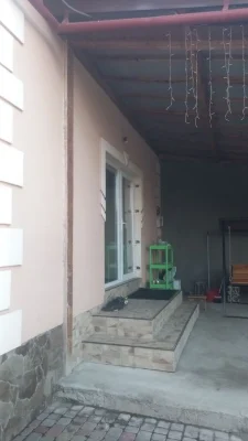 Продається будинок по вул. Карпатської України