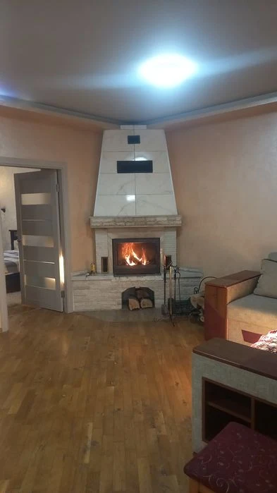 Продається будинок по вул. Карпатської України