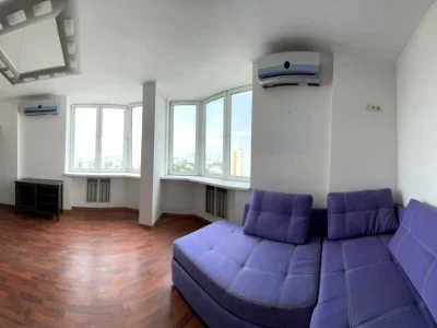 Apartment. Kyiv, Avtozavodskaya St.