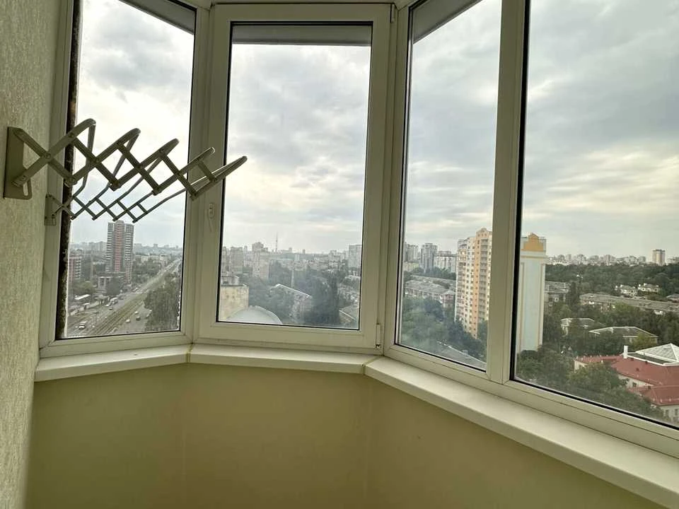 Apartment. Kyiv, Avtozavodskaya St.