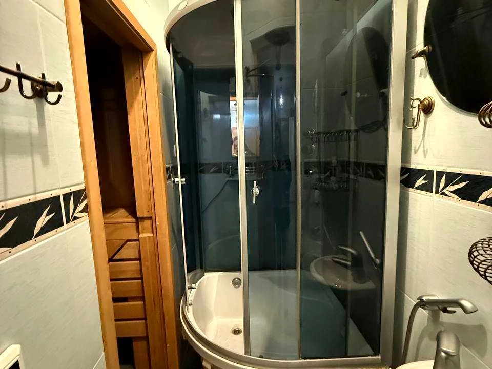 Apartment. Kyiv, Avtozavodskaya St.