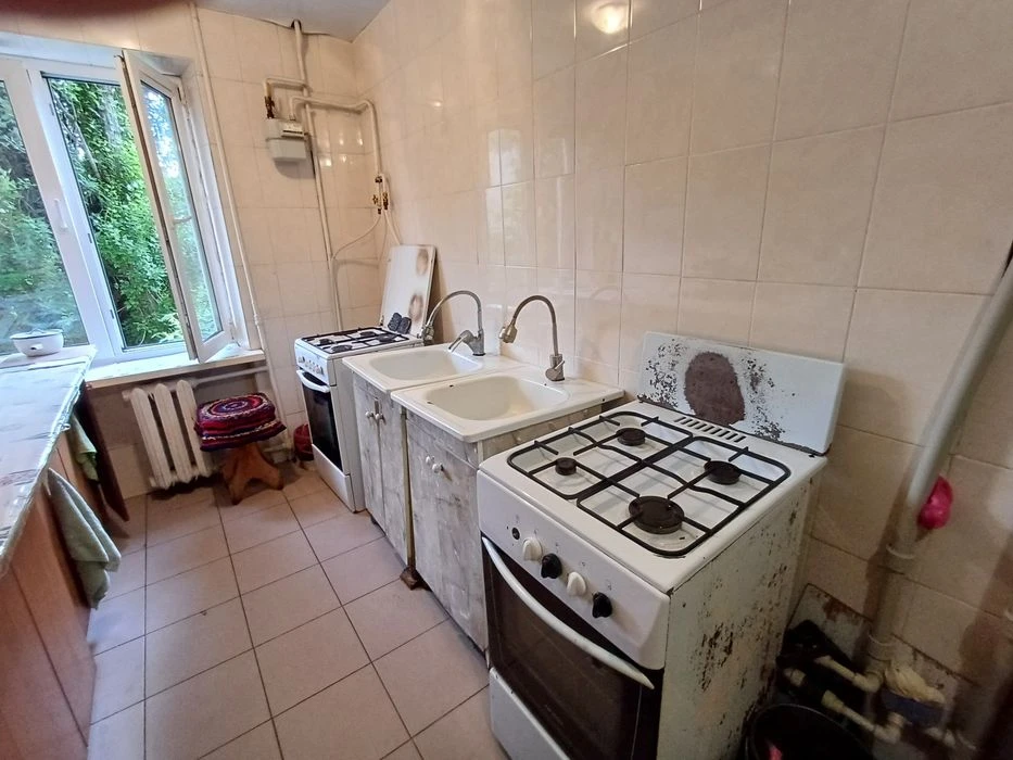 A room for sale in the Center commune