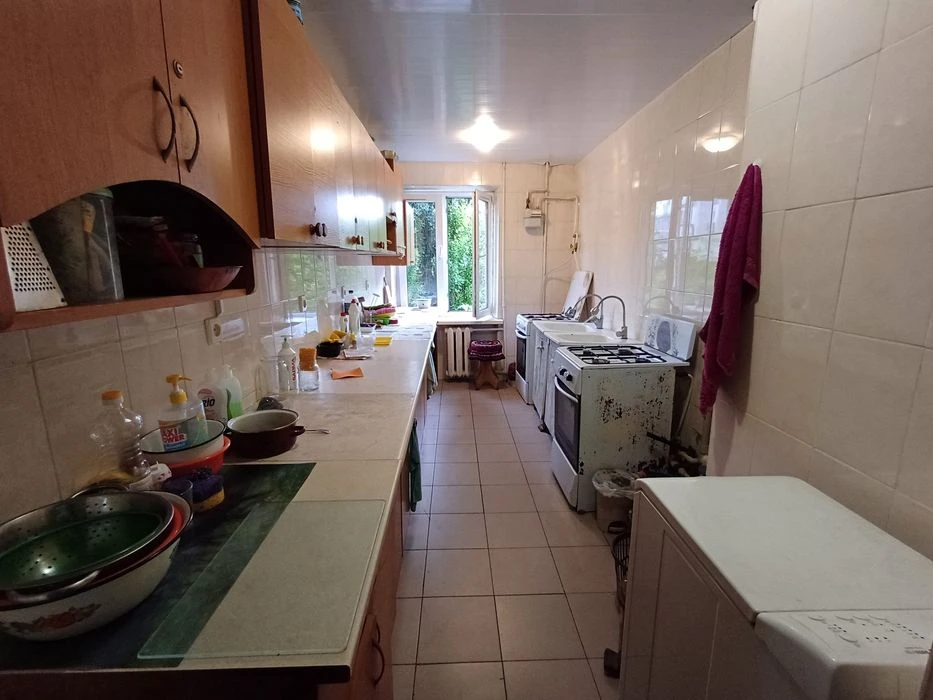 A room for sale in the Center commune