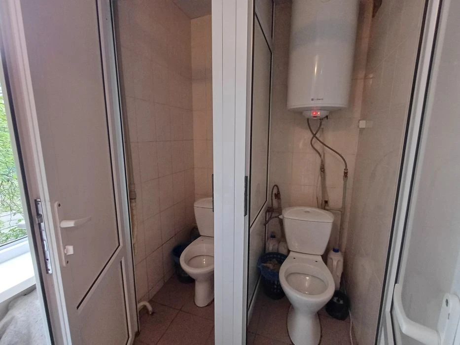 A room for sale in the Center commune
